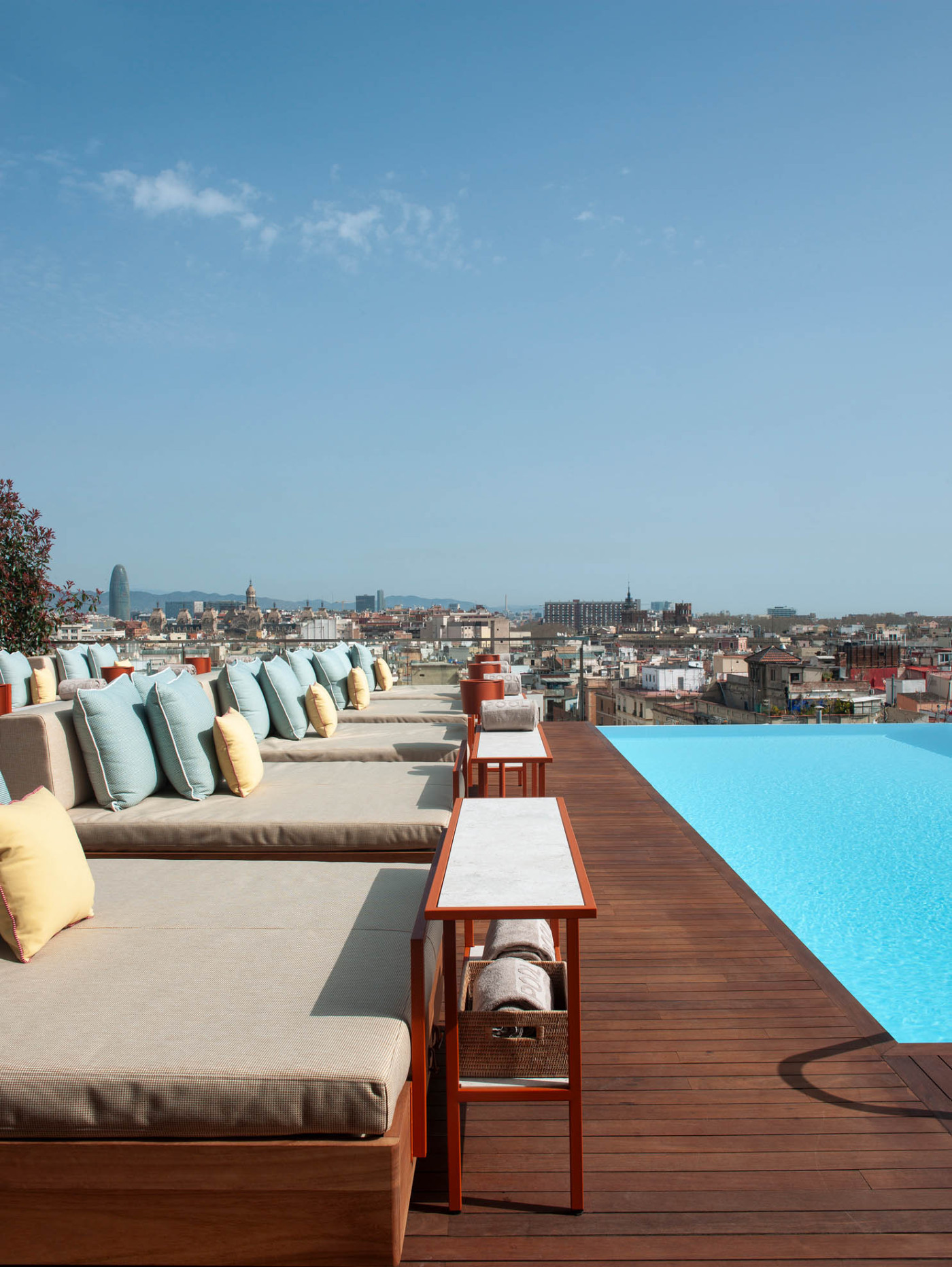 Grand Hotel Central Infinity Pool Rooftop 